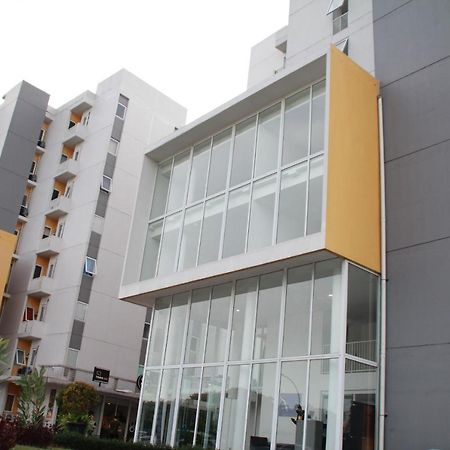 Nature Inn Aeropolis Ar3 Тангеранг Экстерьер фото
